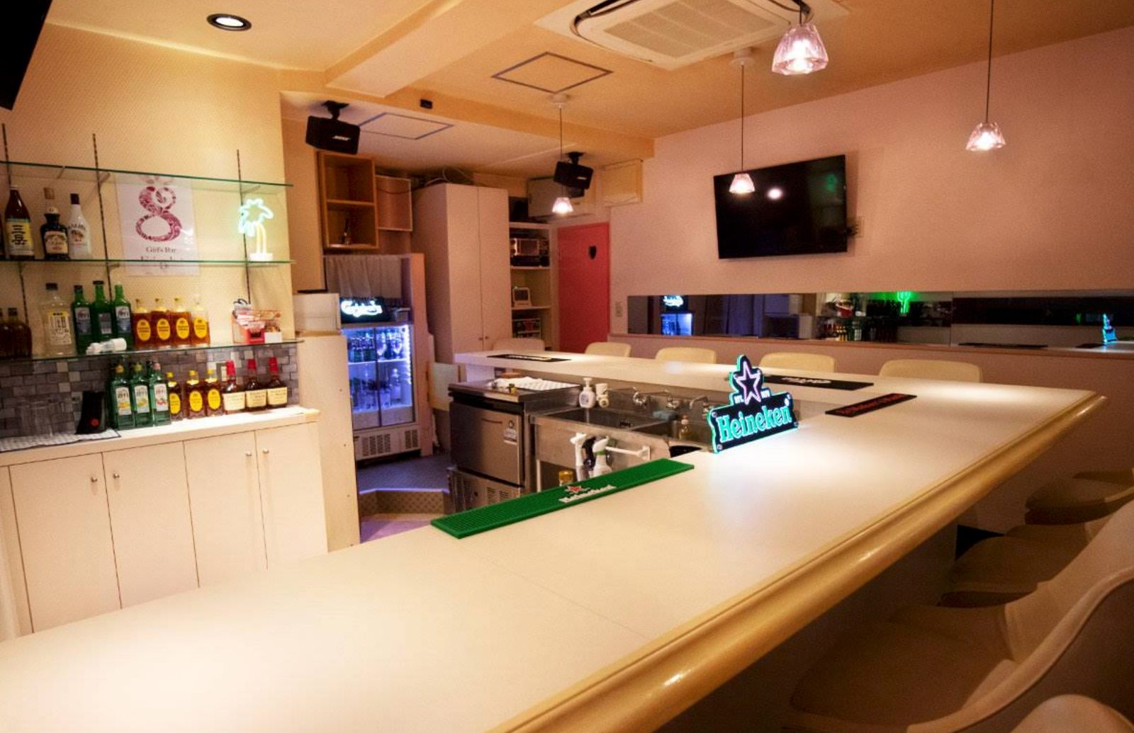 girl'sbar8 店内写真